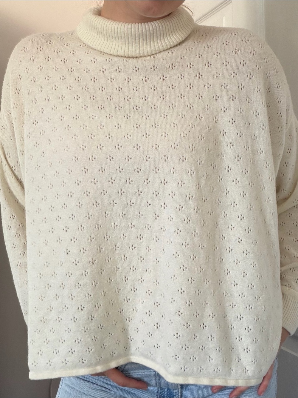 GAP Cream Eyelet Knit Turtleneck Sweater
